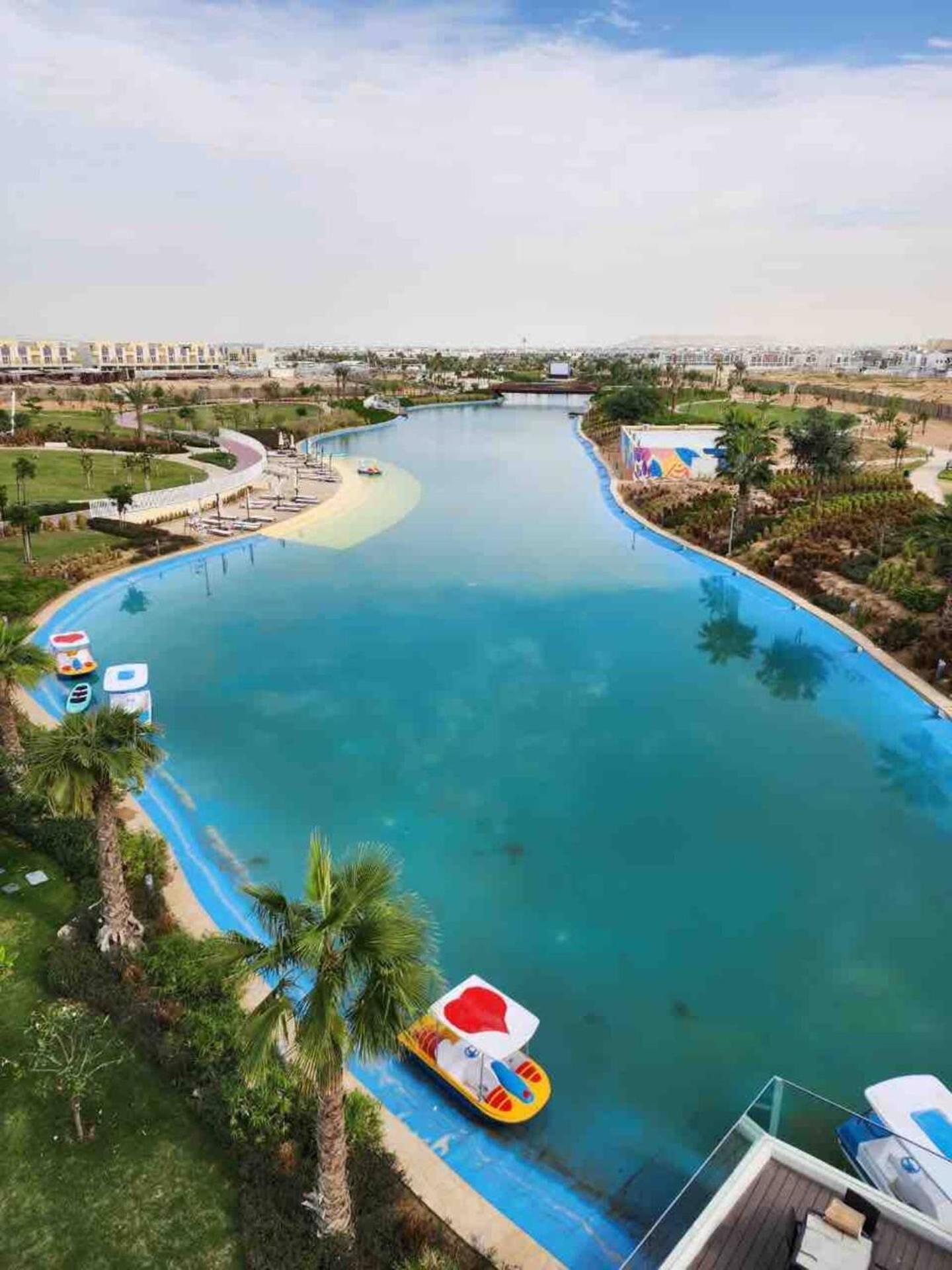 Villa Victoria Damac Hills 2 Family Retreat With Waterpark And Petting Farm Dubai Ngoại thất bức ảnh